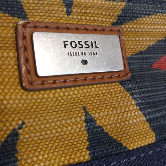 Fossil Blake Abstract Floral Crossbody Purse-Adjustable Strap-Outside Pockets - Picture 6 of 9